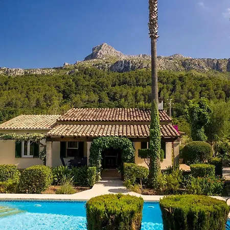 Fantastische In Einer Ruhigen Gegend In Der Naehe Von By Interhome * Pollenca