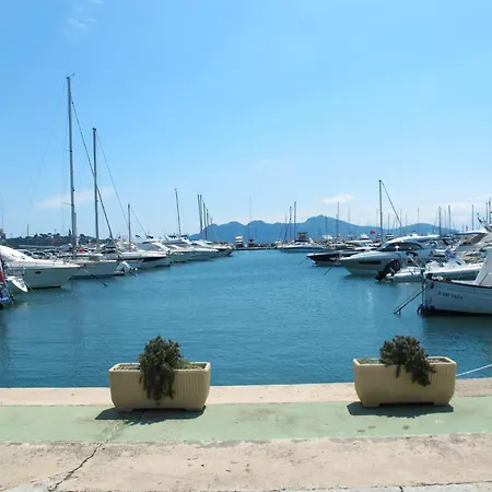 Fantastische In Einer Ruhigen Gegend In Der Naehe Von By Interhome