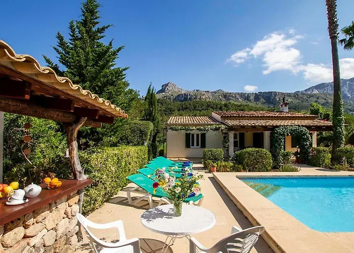 Fantastische In Einer Ruhigen Gegend In Der Naehe Von By Interhome