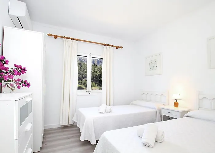 Fantastische In Einer Ruhigen Gegend In Der Naehe Von By Interhome Ferienhaus